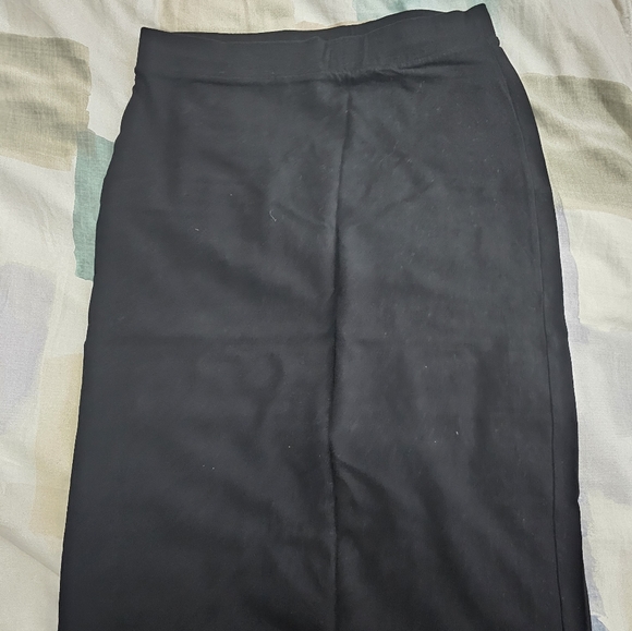 H&M Midi Pencil Skirt (Black) - Picture 1 of 1